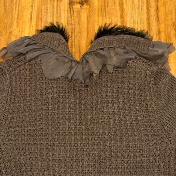 Cupio women’s small 4 6 sweater cardigan Gray brown Knit faux fur ruffle knee - Picture 7 of 9
